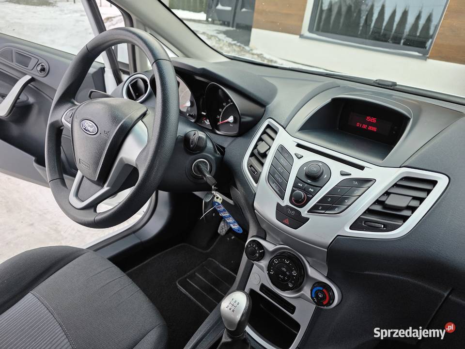 Ford Fiesta125 16V 82 AMBIENTE RATY GWARANCJA bluetooth Buk