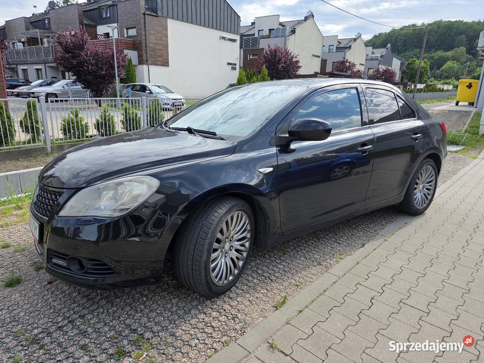 Suzuki Kizashi 24 178 koni napęd 4x4 komputer pokładowy Kizashi Reda