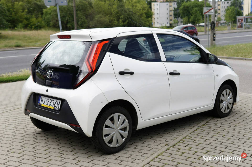 Toyota Aygo 10 72 5d hatchback facelift II 2014 manualna Aygo