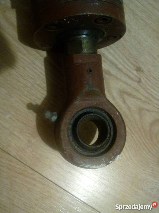 Cylinder hydrauliczny nieuszkodzony Prabuty