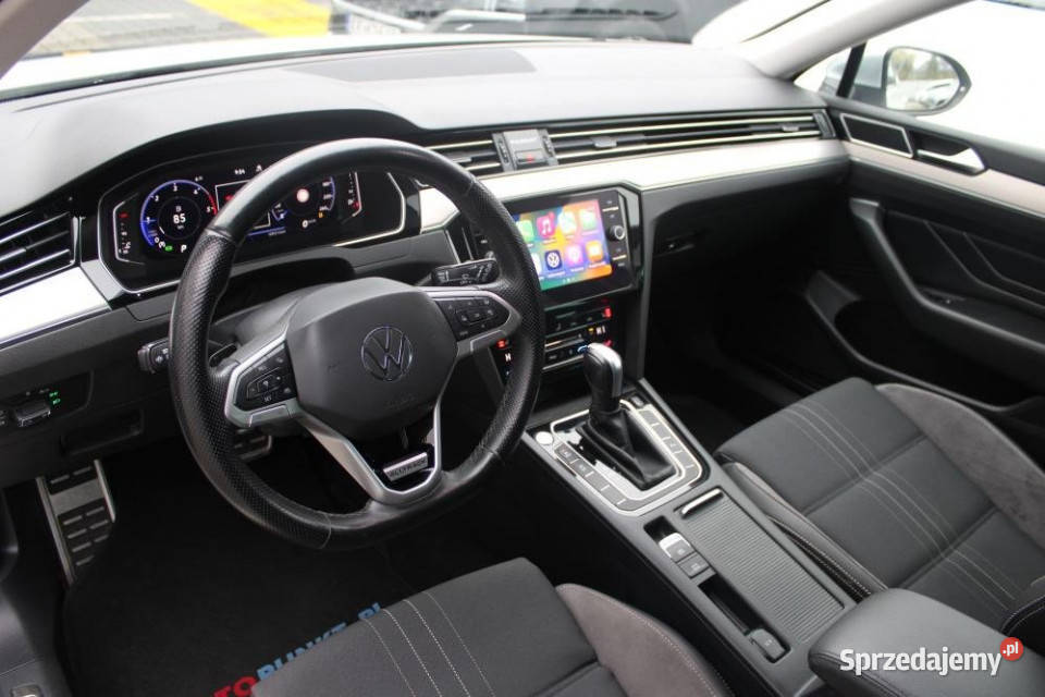 Volkswagen Passat 2021r IQ Light Hak AAC Kraków sprzedam