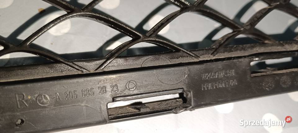 MERCEDES CKLASA W205 AMG KRATKA ZDERZAKA PRAWA Lubin