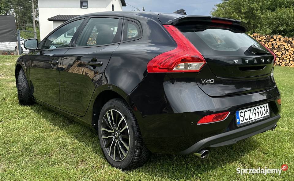 Volvo V40 Sprzedam Volvo V40 2017 Momentum nieuszkodzony Lelów sprzedam