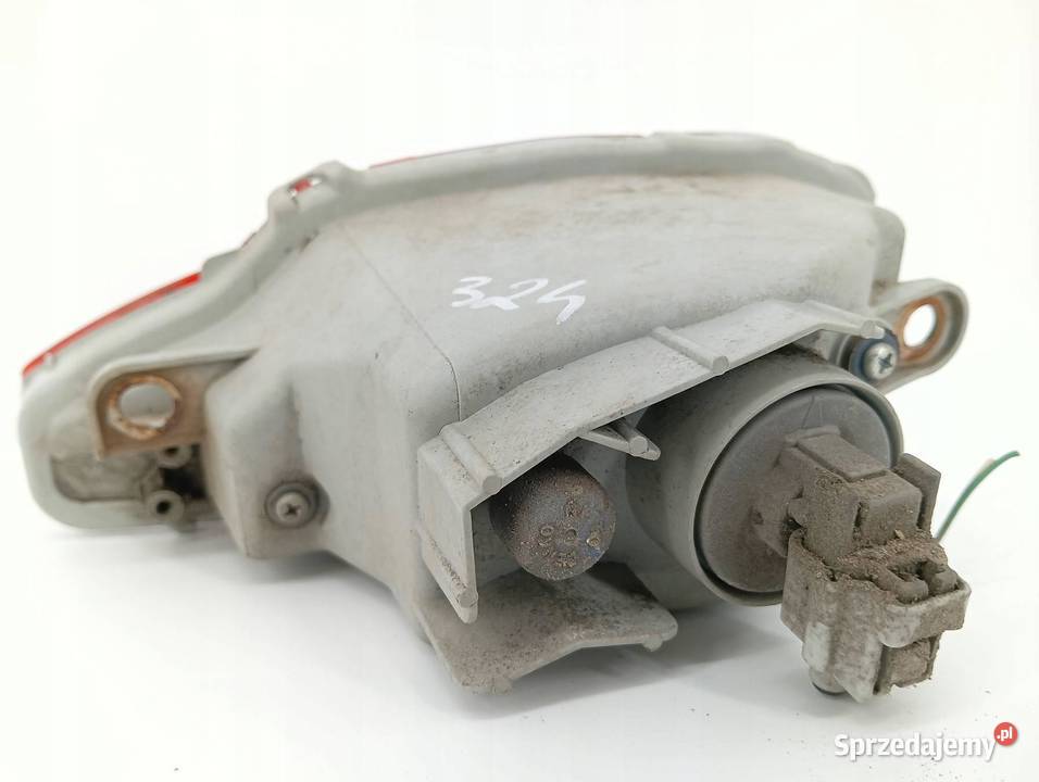 LAMPA TYŁ W ZDERZAK LEWA Toyota Yaris III