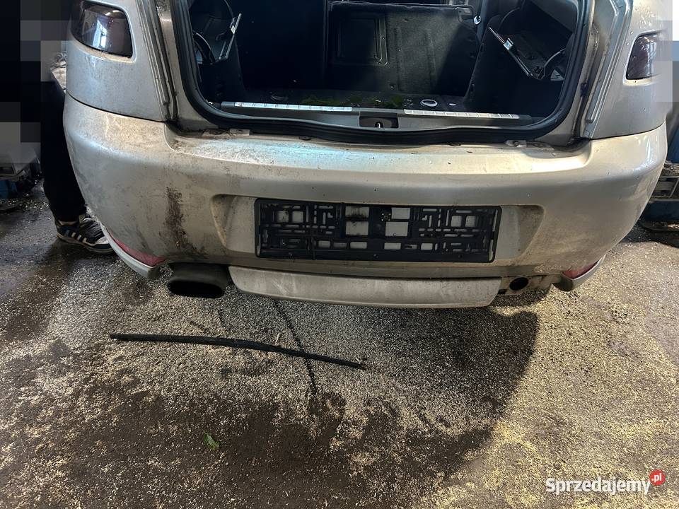 Zderzak tylny Alfa Romeo GT kolor 694 Bodzentyn