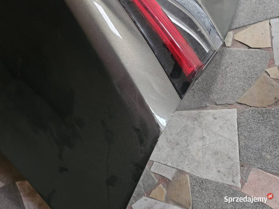 Klapa bagażnika Toyota Corolla E21 sedan komplet łódzkie Łódź