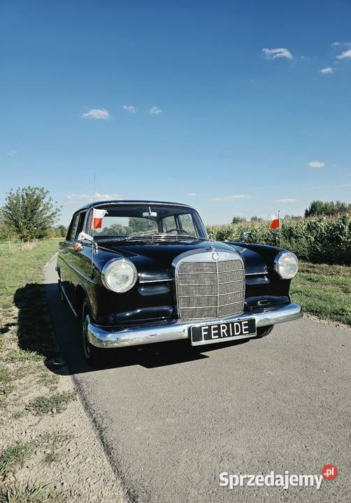 Mercedes 190C W110 Skrzydlak Rzeszów