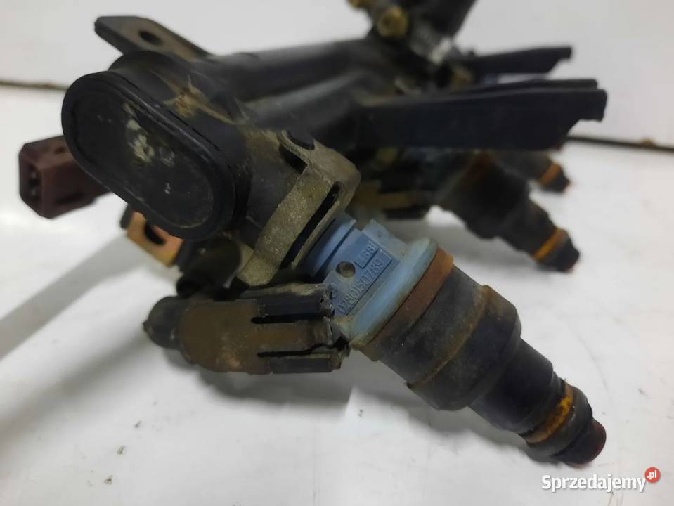 14 4X WTRYSKIWACZ LISTWA PEUGEOT 306 16B 8V osobowe świętokrzyskie Włoszczowa