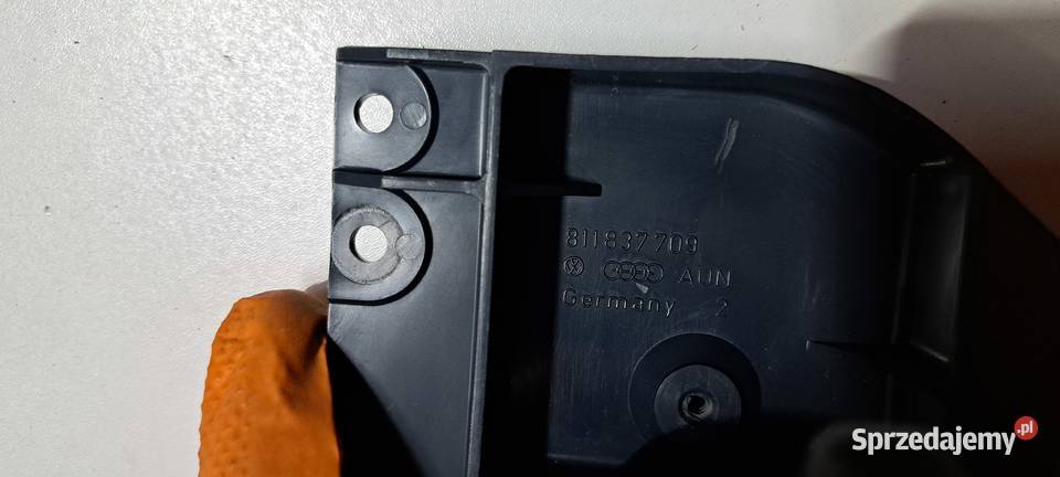 Klamka wewnętrzna tylna lewa 811837709 Audi 80 Luzino sprzedam