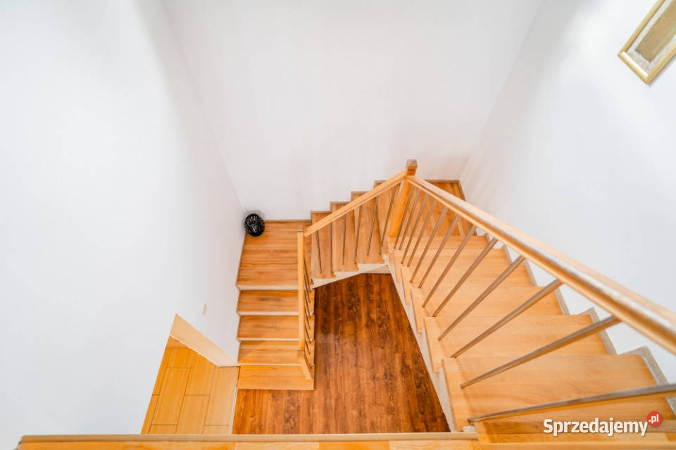 Dwa domy w jednego do zamieszkania jeziorem 140m2 Radom