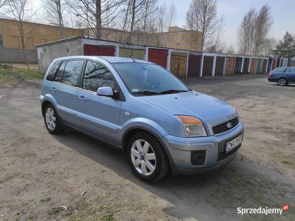 Ford Fusion 16 benzyna garażowany niski przebieg Wałcz