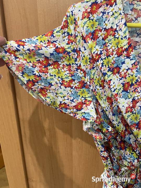 Piękna letnia zwiewna sukienka w drobne sprzedam