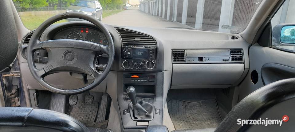 BMW E36 25 BENZYNA 2500cm3 Seria 3 Pabianice