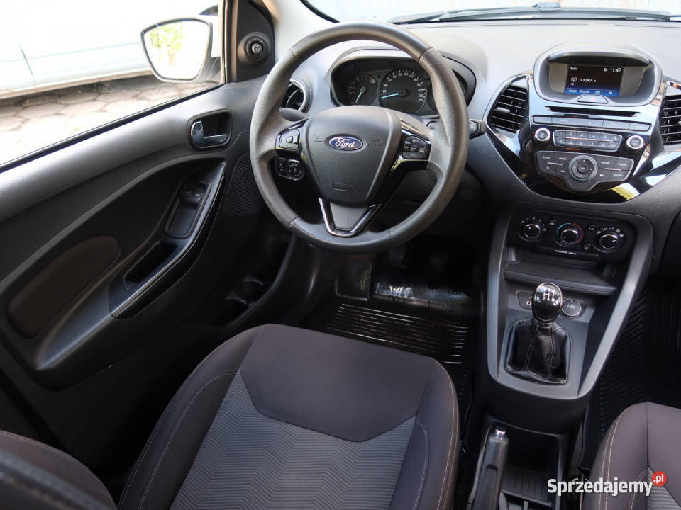 Ford Ka 12 TiVCT wielofunkcyjna kierownica Samochody osobowe Katowice