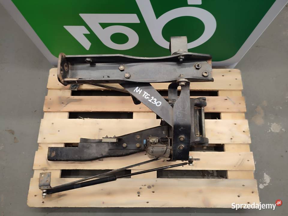 Mocowanie maski silnika Holland TG 230 Pozostałe Wilkowo