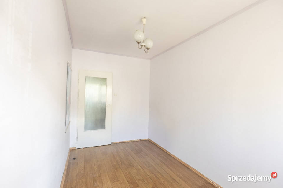 3 pokoje 55 m Balkon 1 piętro piwnica Piękny Bielawa