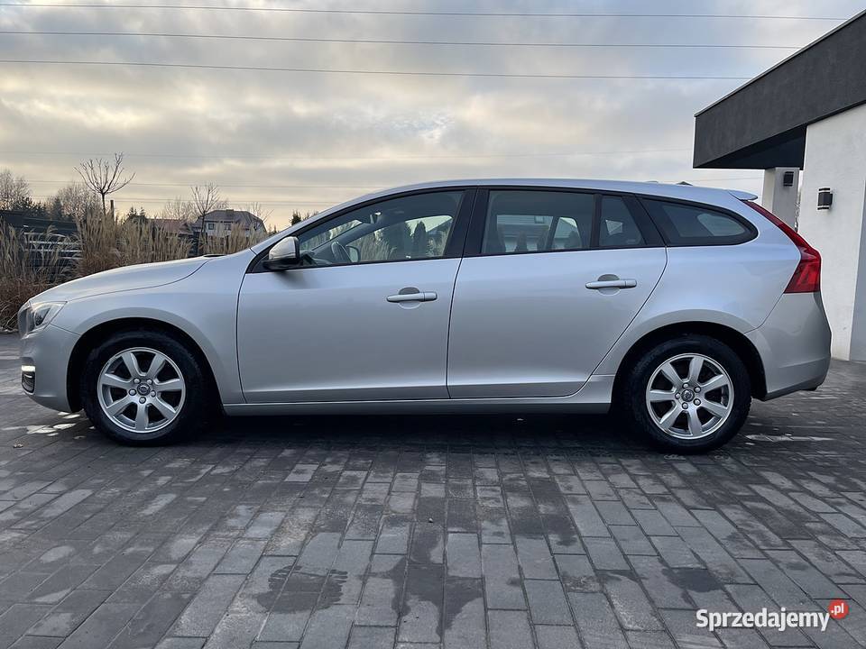 Volvo V60 20 Diesel 150 2016 r Bezwypadkowy mazowieckie Płock