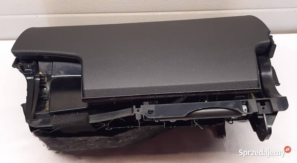 SCHOWEK PASAŻERA MERCEDES W204 A2046800091 dolnośląskie Mielęcin