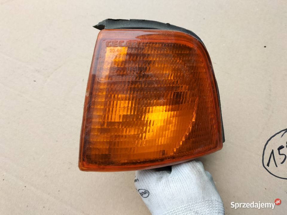 AUDI 80B3 B3 KIERUNKOWSKAZ LEWY