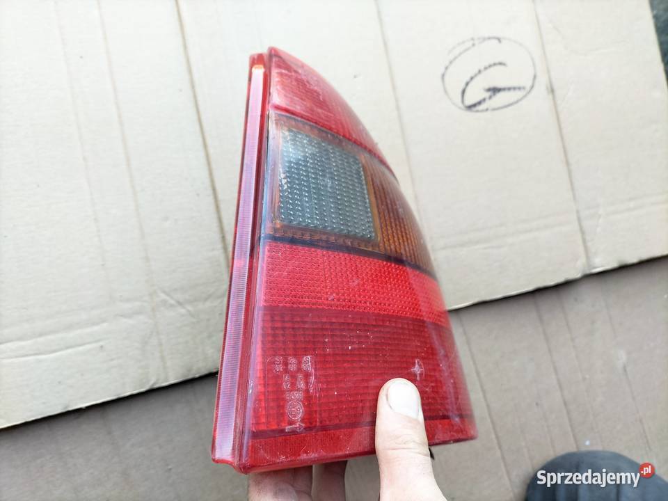 ASTRA F SEDAN LAMPA TYŁ TYLNA PRAWA Kamień-Kolonia