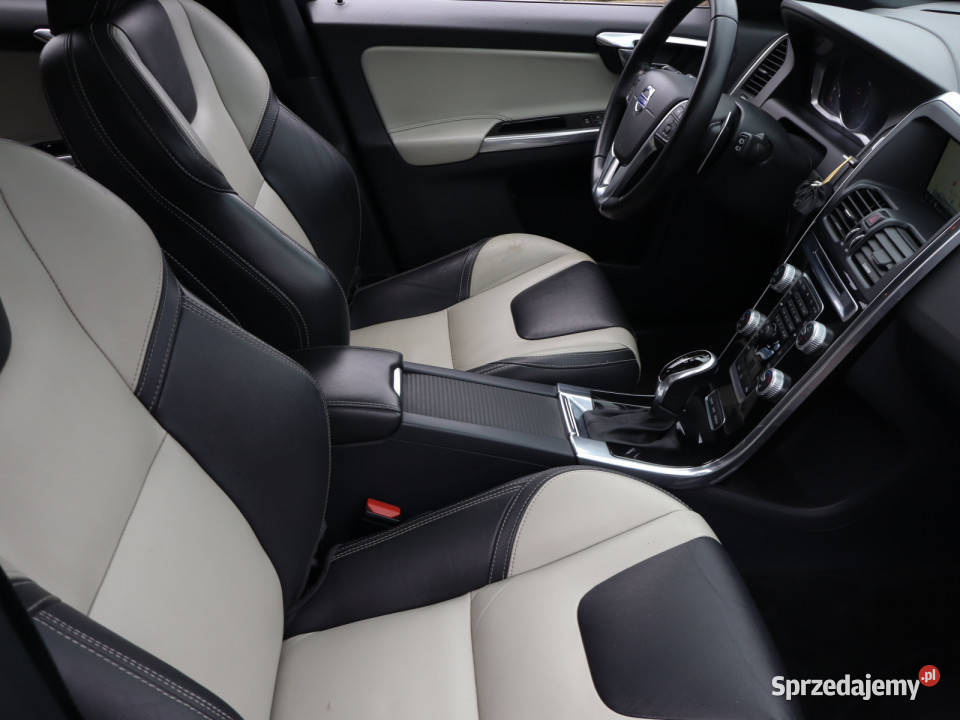 Volvo XC60 D4 podgrzewane fotele Bielany Wrocławskie