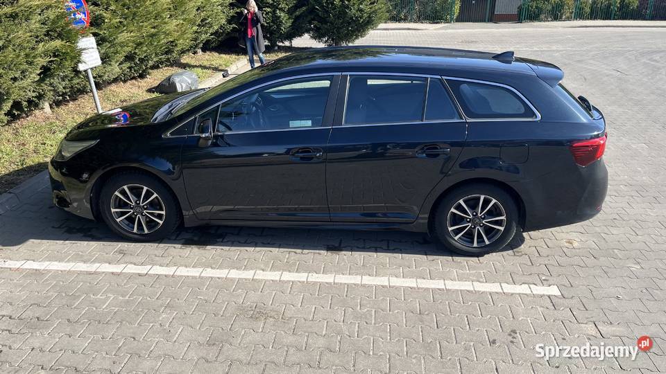 Piękna Toyota Avensis 2017 combi Automat 52KM Avensis Szczecin