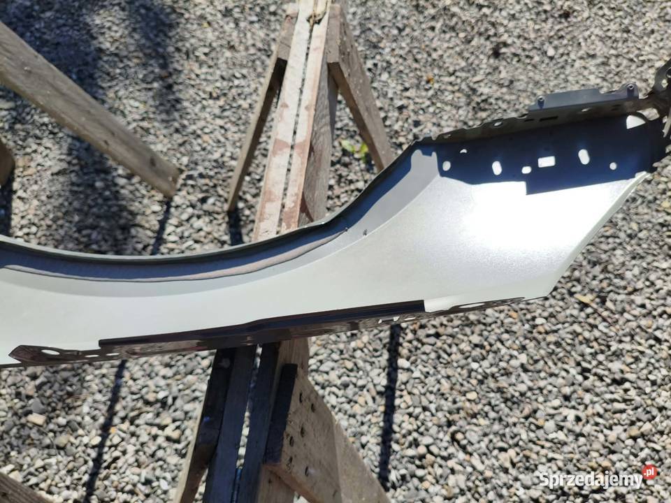 Błotnik prawy Audi A4 B9 osobowe Żory