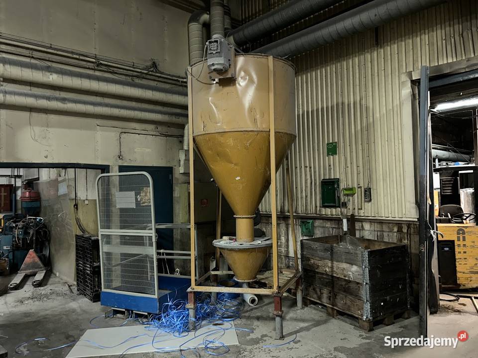 Silos na tworzywa sztuczne żółty