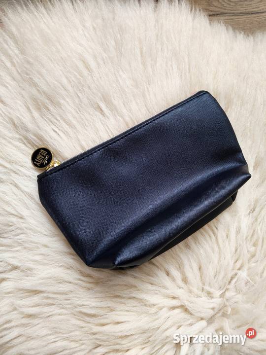 Czarna kosmetyczka Cult beauty Jasło