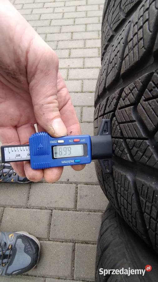 Opony zimowe Pirelli Scorpion Winter 23550 R19 H do 210 km/h Bydgoszcz sprzedam