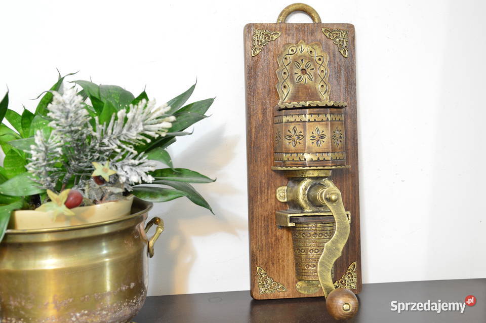 drewniany MŁYNEK wiszący do kawy bstary