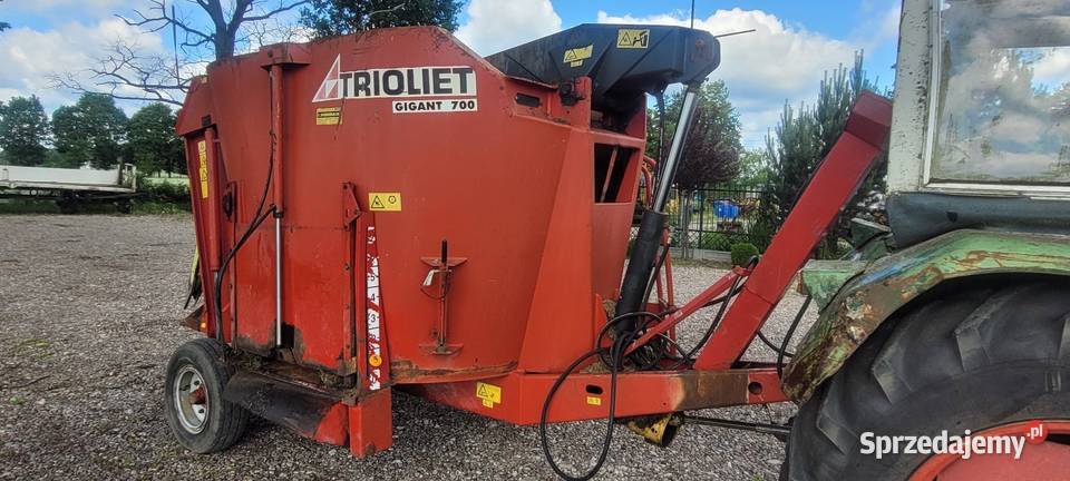 Trioliet wóz paszowy pionowy Huta Szklana