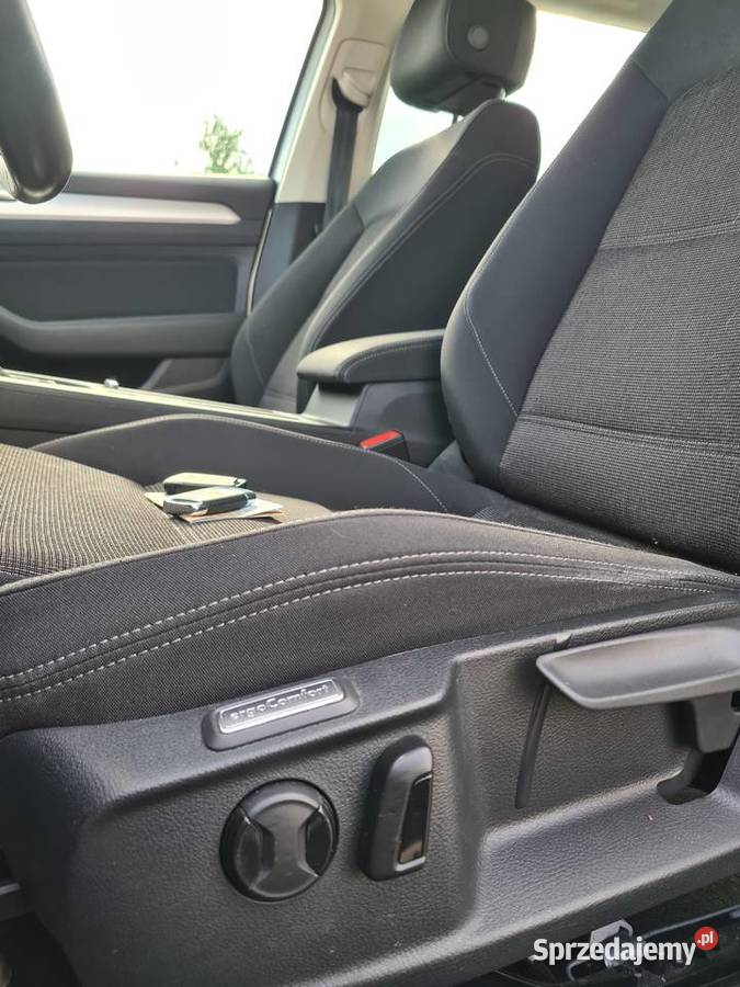 Sprzedam PASSAT B8 praktycznie w idealnym stanie 1968cm3 śląskie Katowice sprzedam