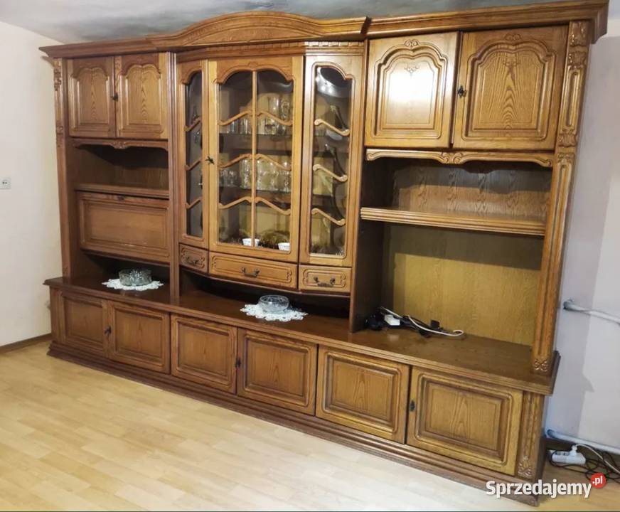 Zestaw mebli drewnianych meblościanka