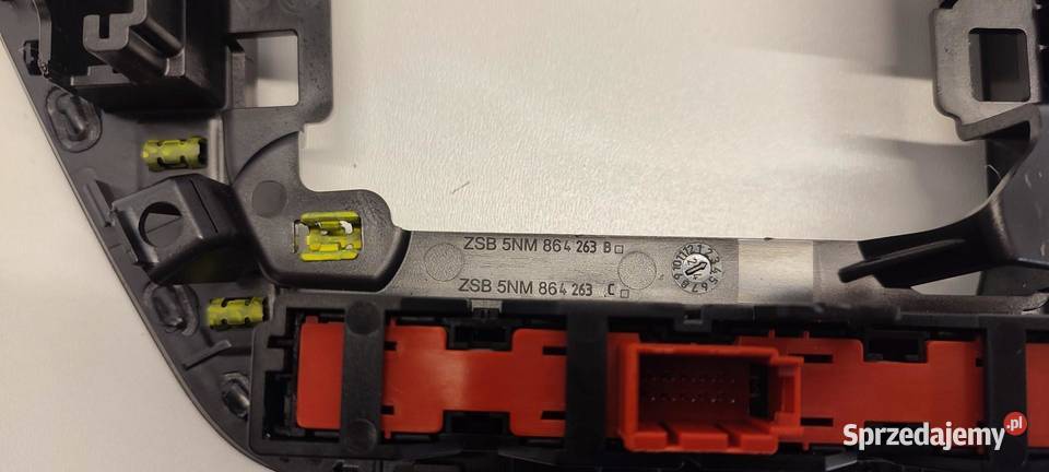 VW TIGUAN ALLSPACE RAMKA WYBIERAKA BIEGÓW RHD osobowe