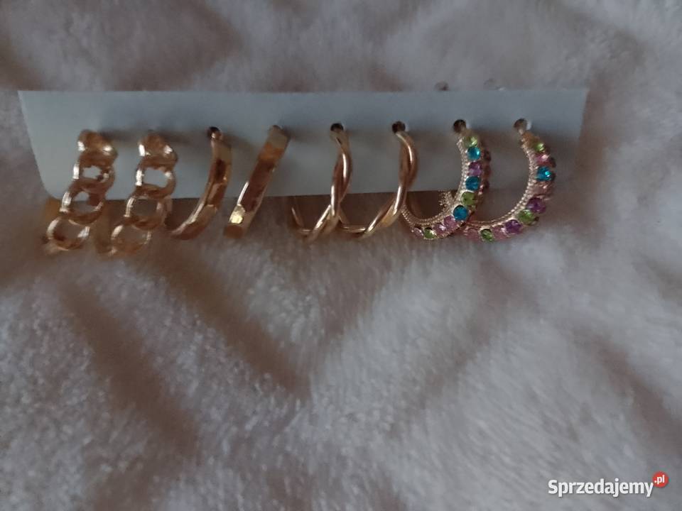 ASOSZestaw kolczyków Kolczyki koła z Londynu Kraków