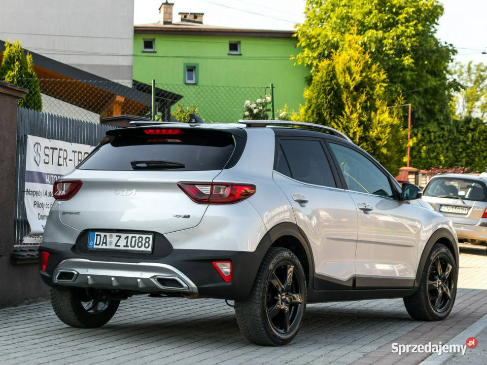 Kia Stonic 10BenzynaHybryda12025