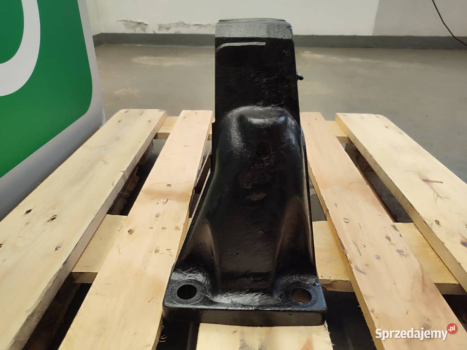 Wspornik przedniej osi 3388313M1 VALMET 8400 Wilkowo