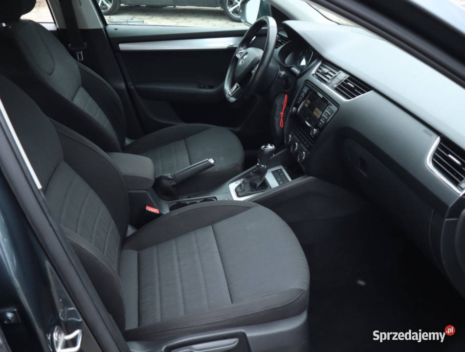 Skoda Octavia 14 TSI czujnik zmierzchu łódzkie