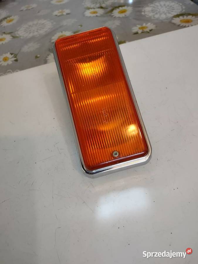 FIAT 125P 1300 NOWA FABRYKA LAMPA KIERUNKOWSKAZU Oświetlenie Świdnik sprzedam