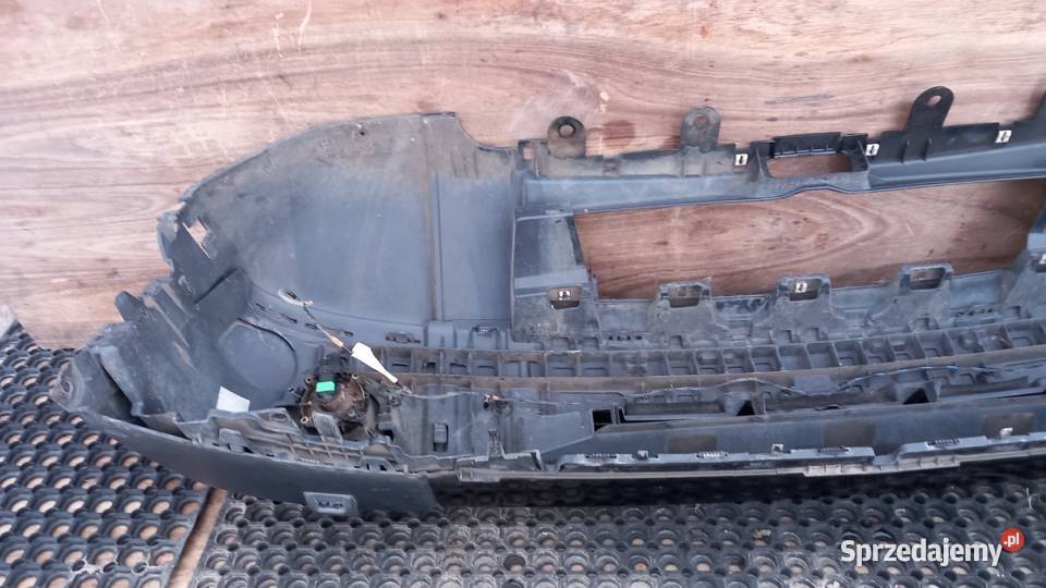 DISCOVERY III ZDERZAK PRZÓD LRC 796 HALOGEN Zbierkowo