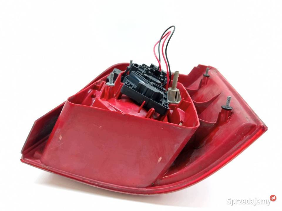 LAMPA TYŁ LEWA KOMBI LIFT VW Volkswagen Passat V