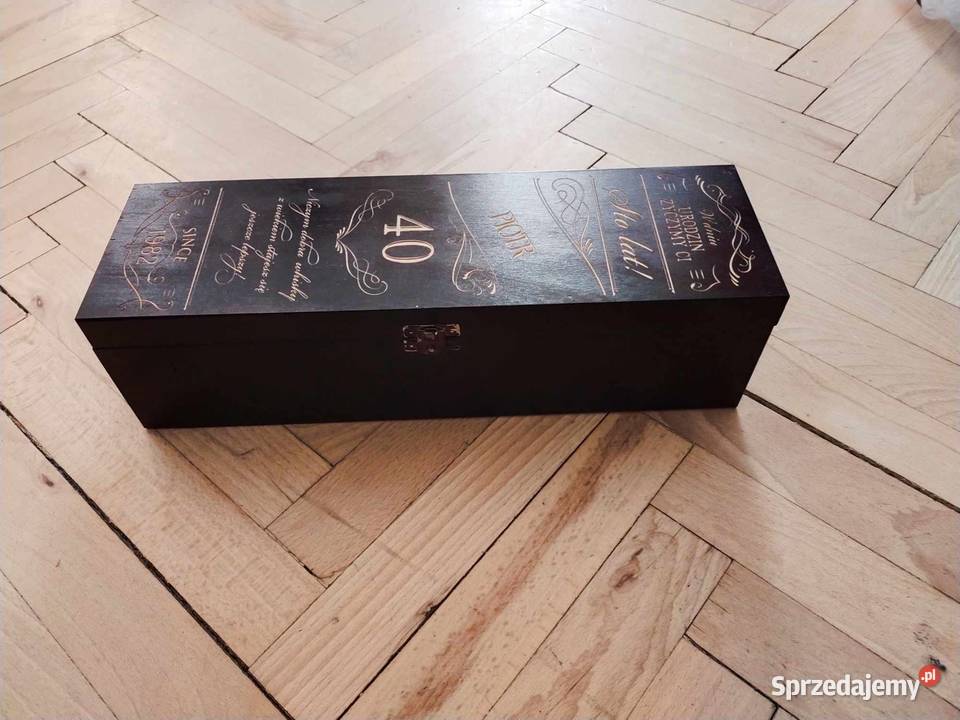 Skrzynka drewniana na alkohol Piotr urodziny