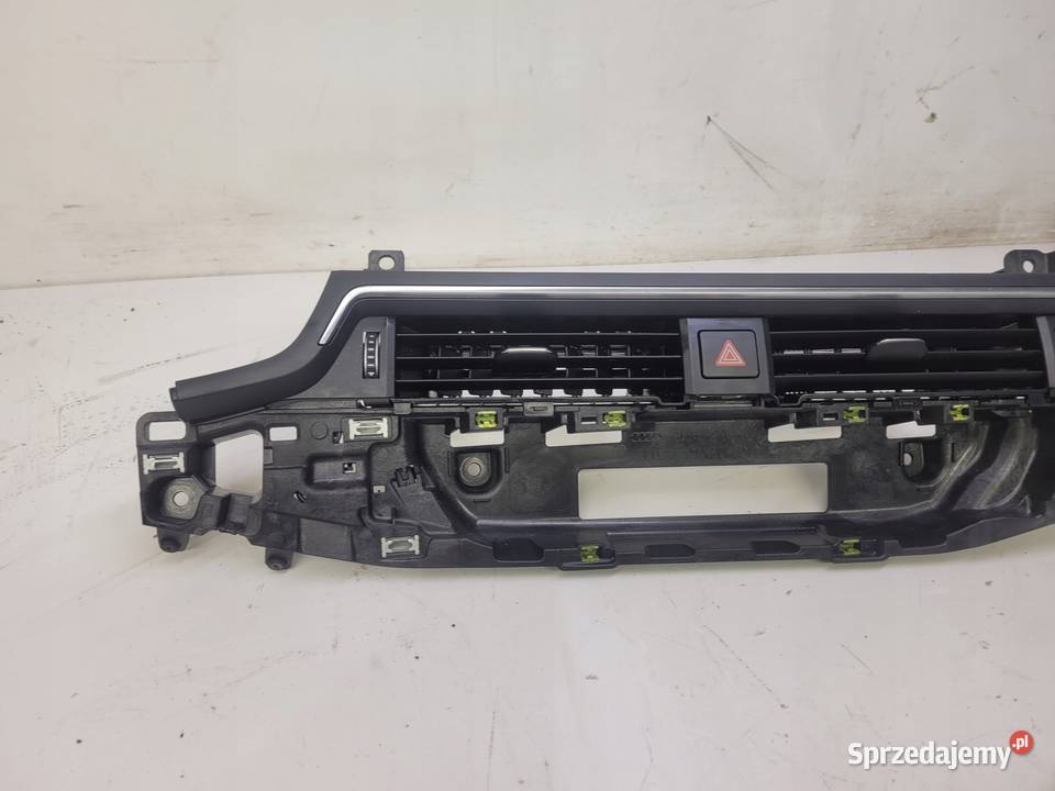 KRATKA NAWIEWU KONSOLI AUDI A4 B9 8W1820902D