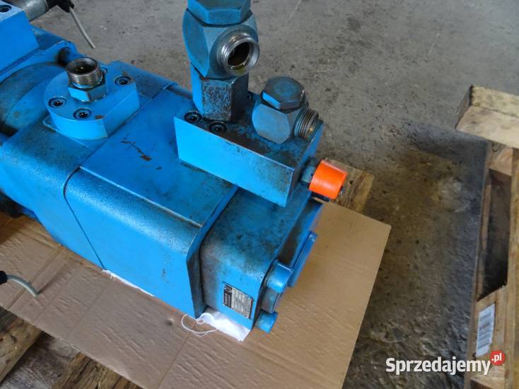 Pompa hydrauliczna TRUNINGER Typ QT 6308051080 Produkcja Nowosiedlice