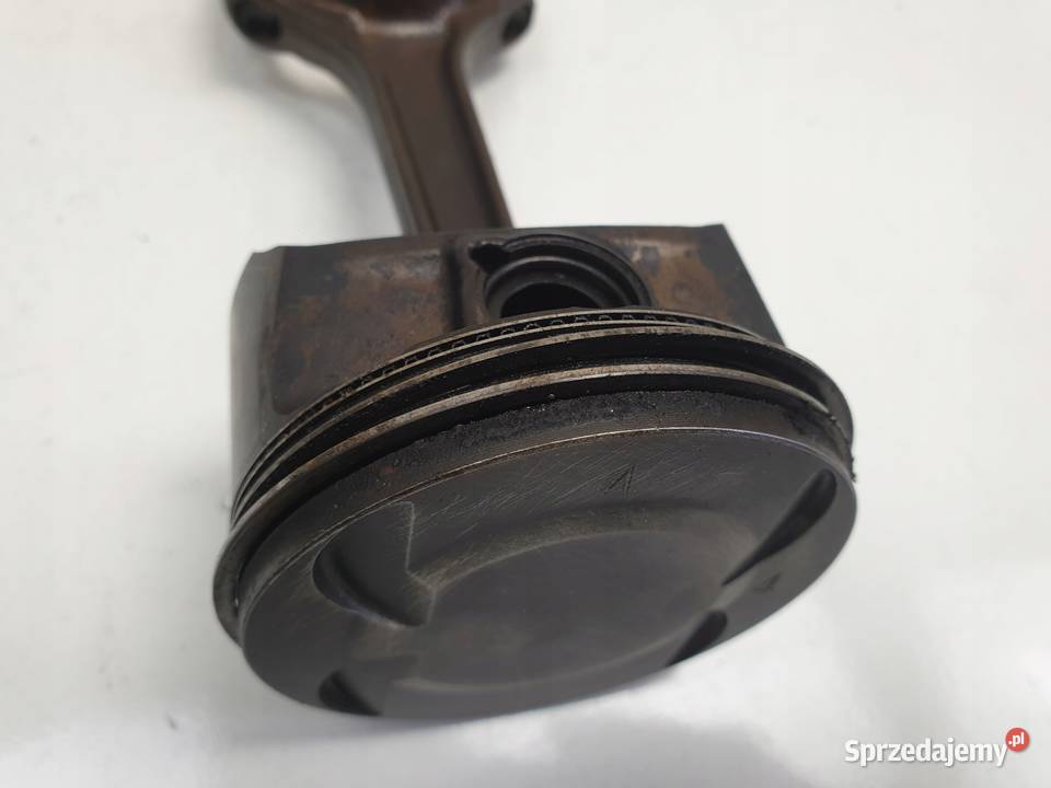 TŁOK Opel Astra IV J 16 16V KORBOWÓD A16XER osobowe Chełm