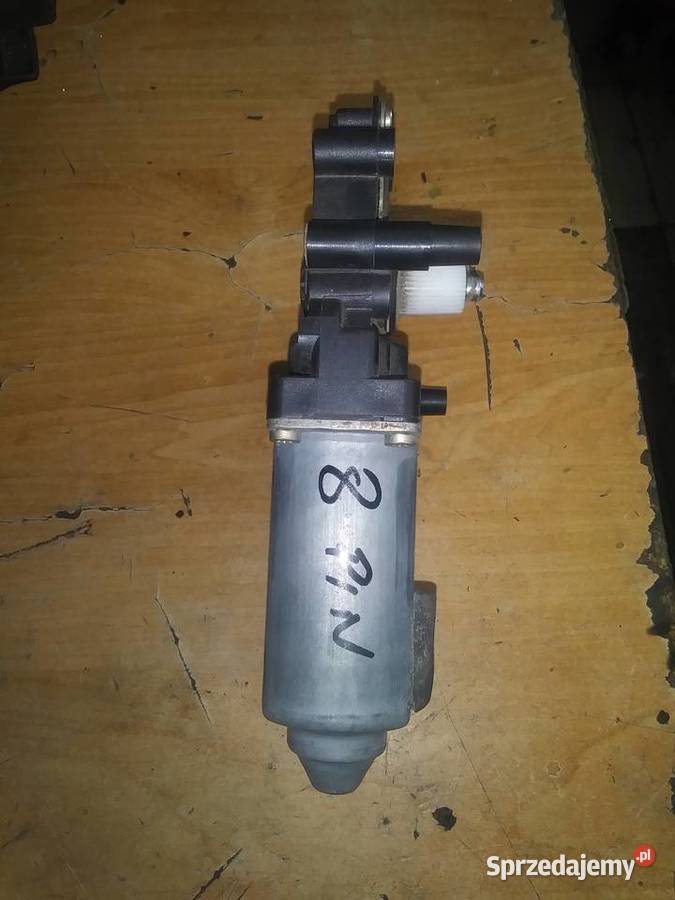Audi A8 D2 Silniczek podnoszenia szyby prawy tyl Lubin