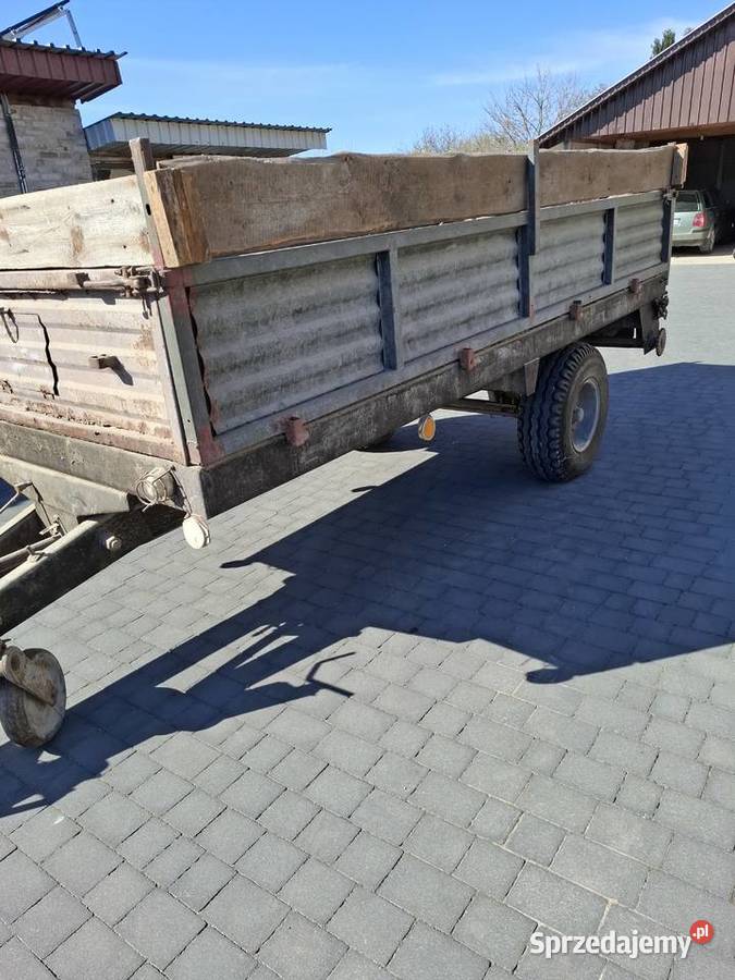 Rozrzutnik obornika nieuszkodzony Nowa Słupia