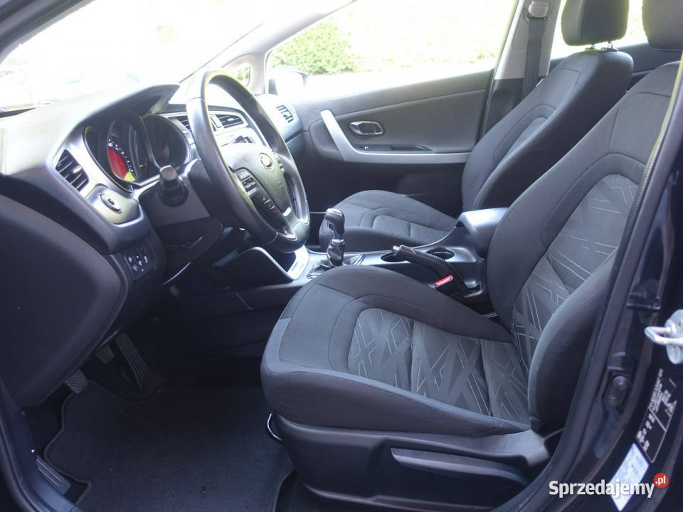 Kia Ceed 14i Rezerwacja II 2012 wielofunkcyjna kierownica sprzedam