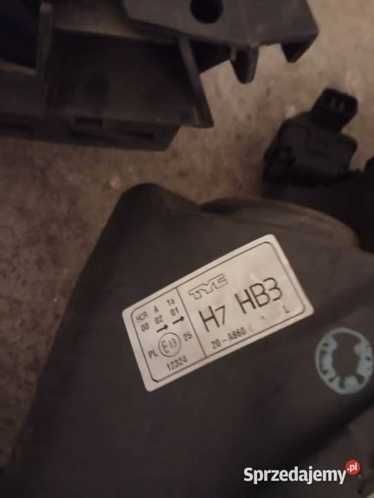 Reflektory mazda 3 stan Siemianowice Śląskie